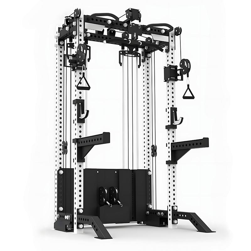 Huấn luyện viên chức năng với Lat Pulldown và Cable Crossover